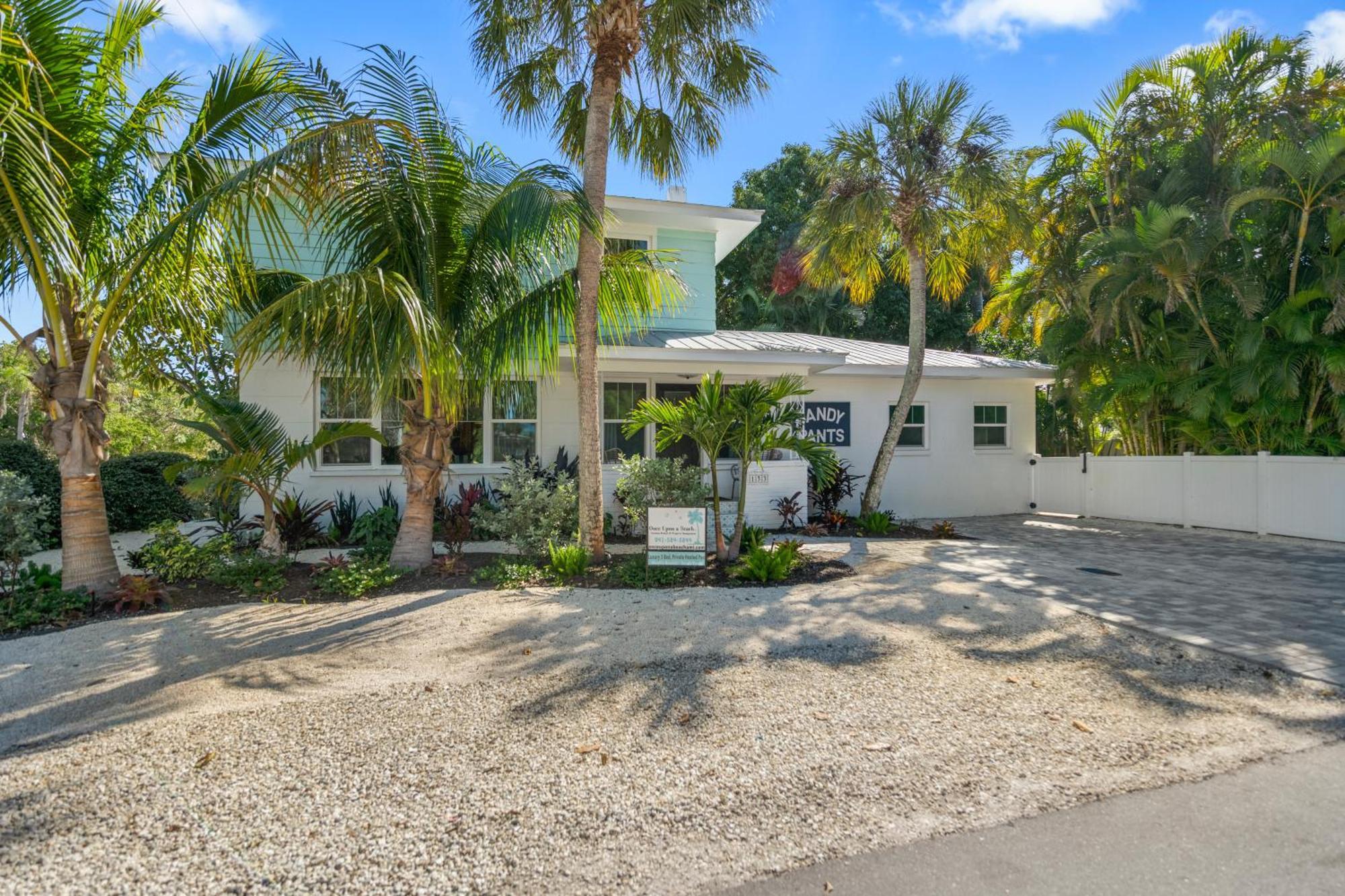Sandy Pants - Designer Beach Chic Home Steps To Beach Backyard Oasis W Heated Pool Anna Maria Eksteriør billede