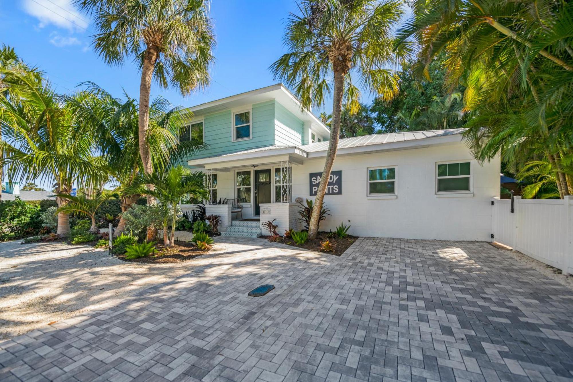Sandy Pants - Designer Beach Chic Home Steps To Beach Backyard Oasis W Heated Pool Anna Maria Eksteriør billede