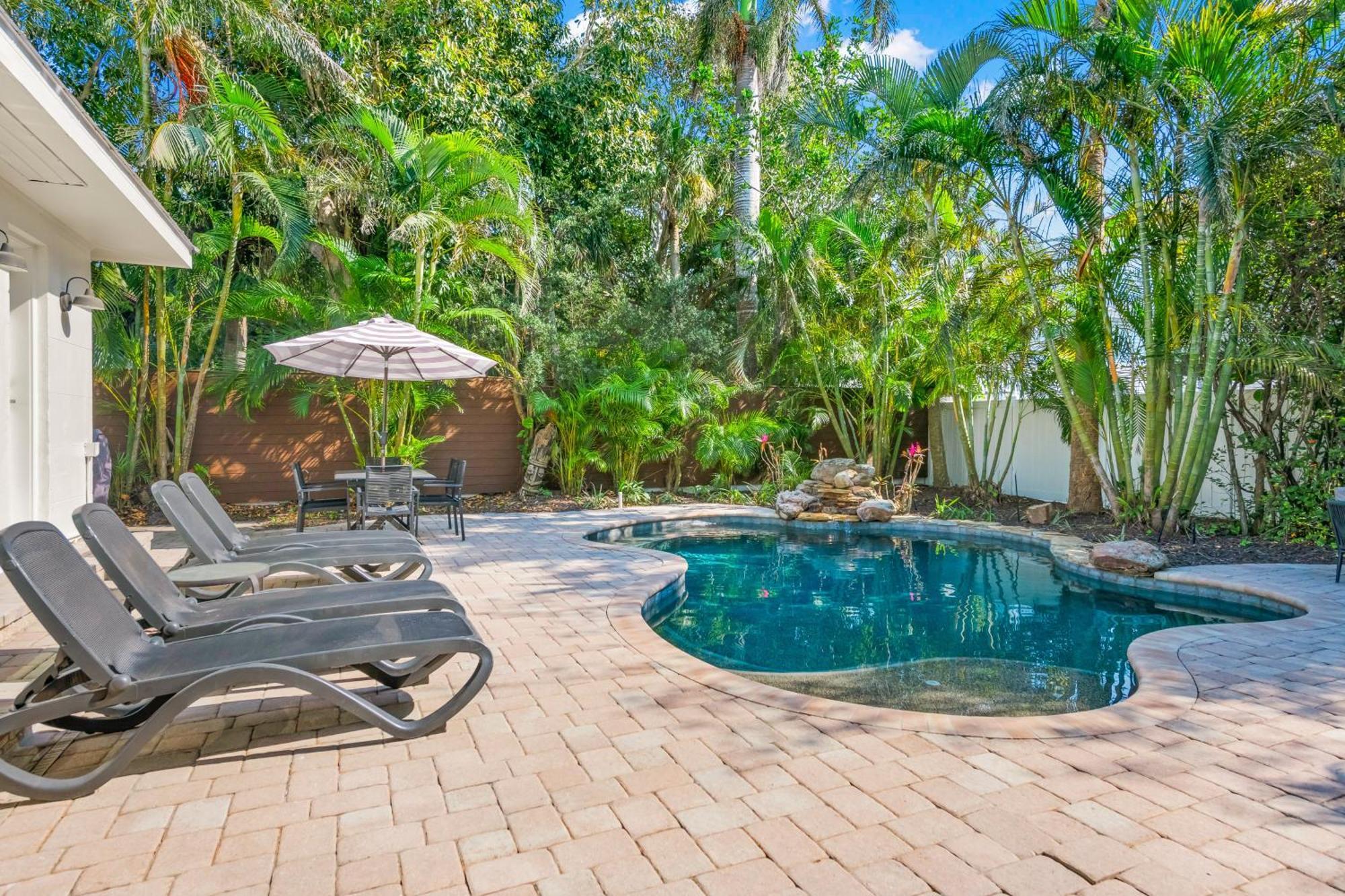 Sandy Pants - Designer Beach Chic Home Steps To Beach Backyard Oasis W Heated Pool Anna Maria Eksteriør billede